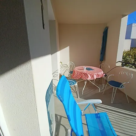 Vue Sur Le Jardin Sérignan